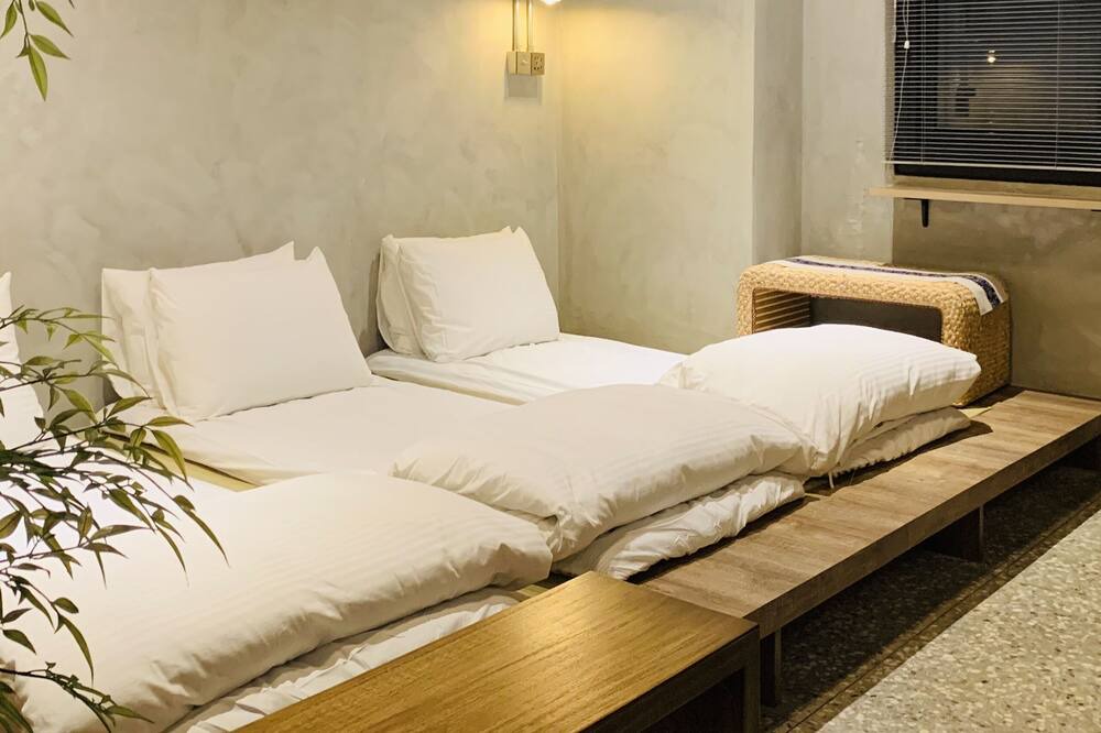 Photo of Bedroom in West Central District