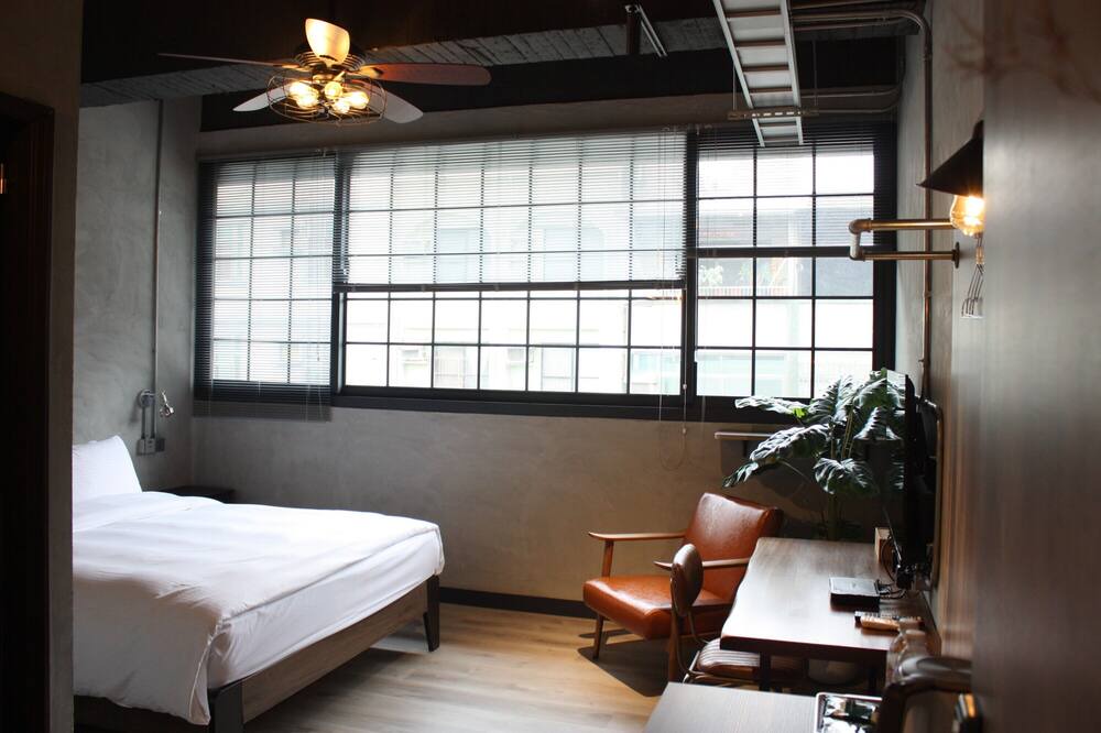Photo of Bedroom in West Central District