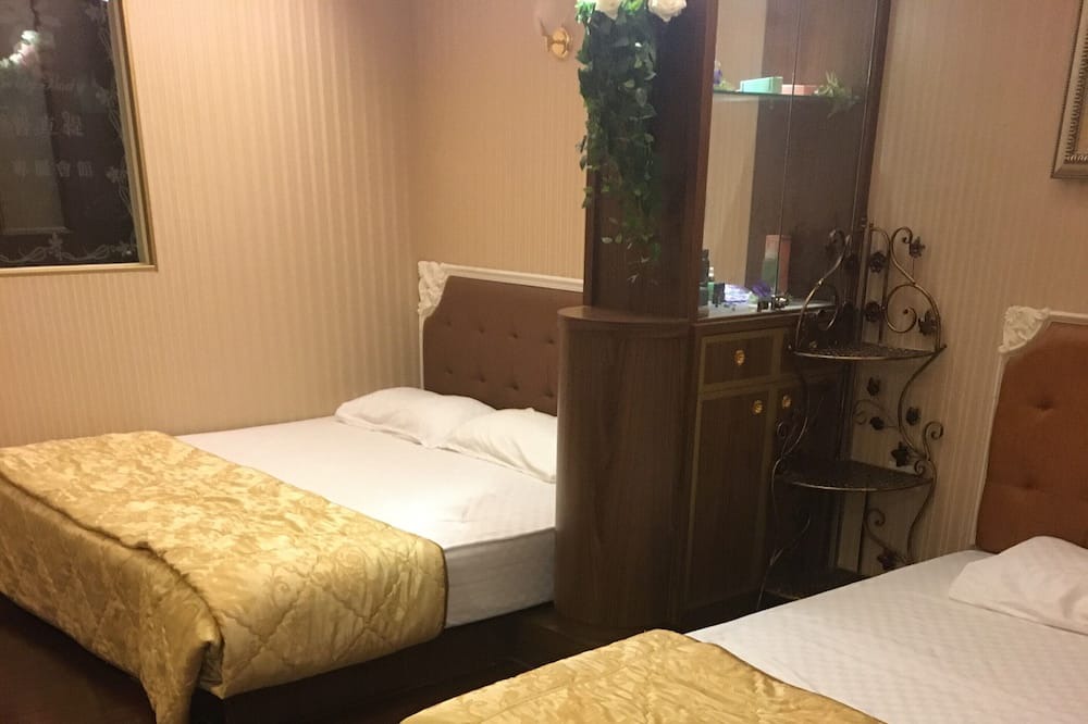 Photo of Bedroom in West Central District