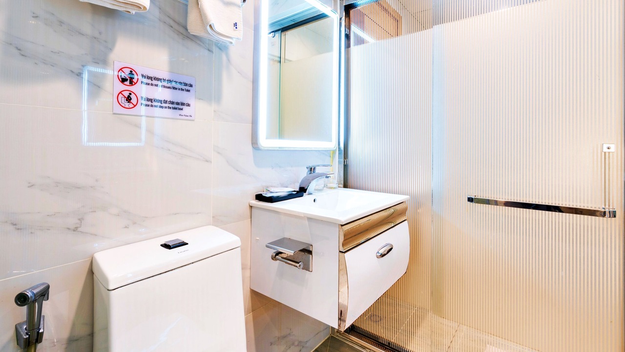 Photo of Bathroom in District 10