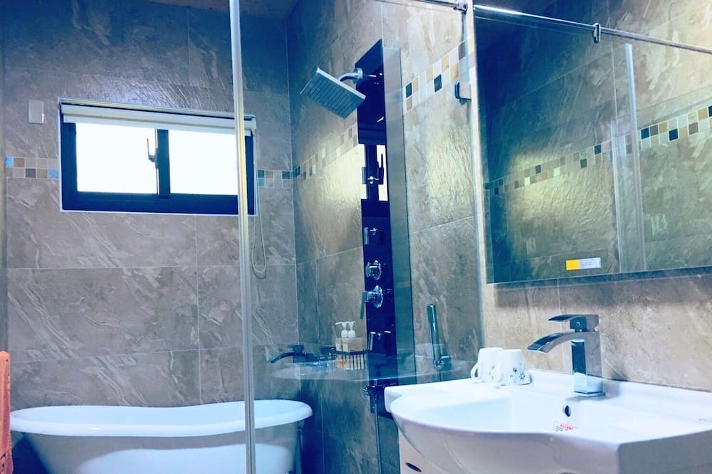 Photo of Bathroom in Fenglin