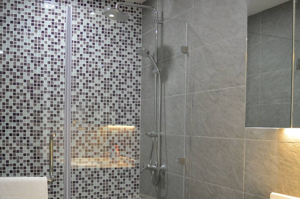 Photo of Bathroom in Tan Binh