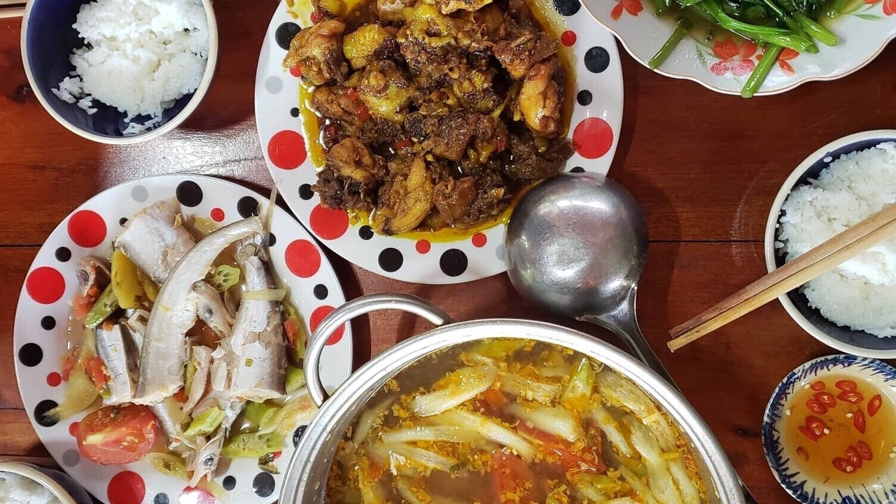 Photo of Others in Quan Tom