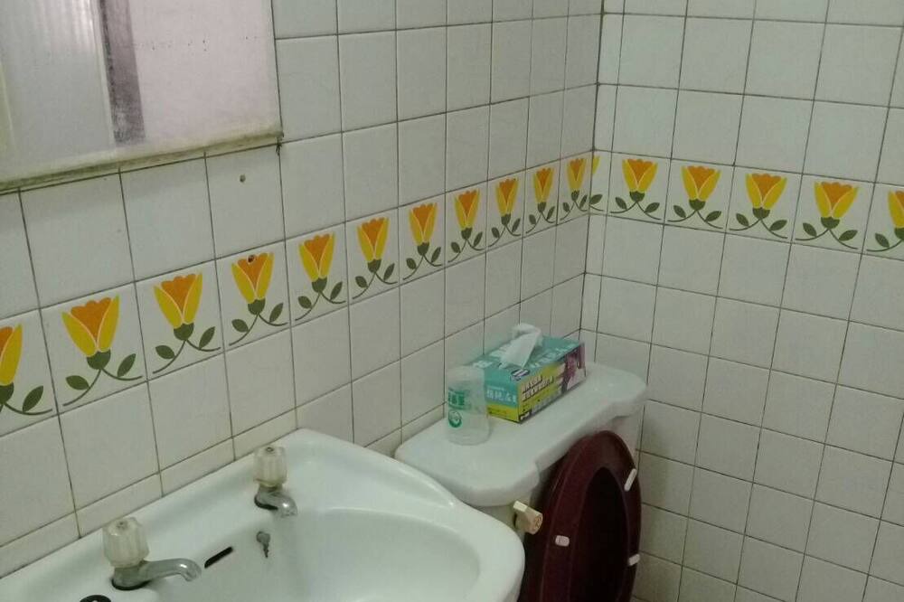 Photo of Bathroom in Xuejia District