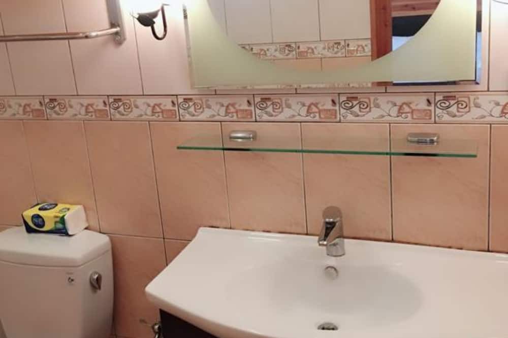 Photo of Bathroom in Yuli