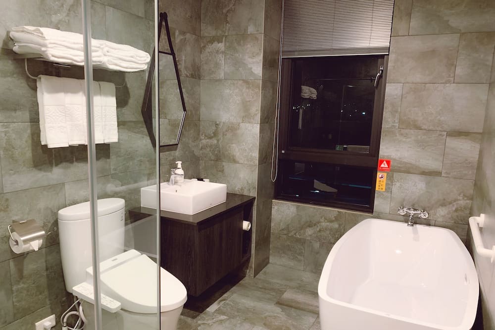 Photo of Bathroom in Tianzhong