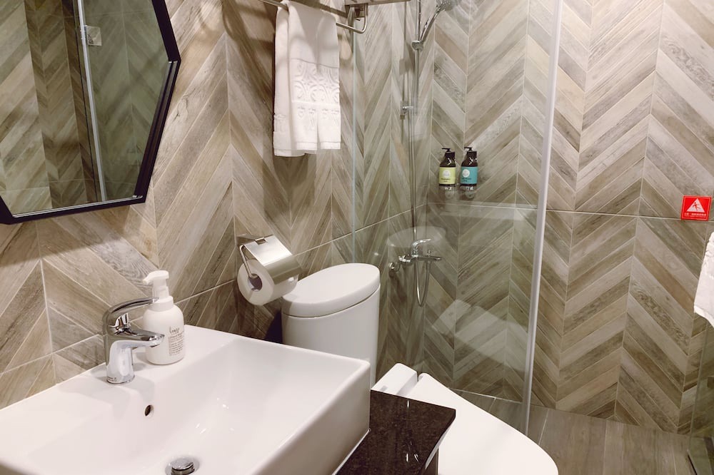 Photo of Bathroom in Tianzhong