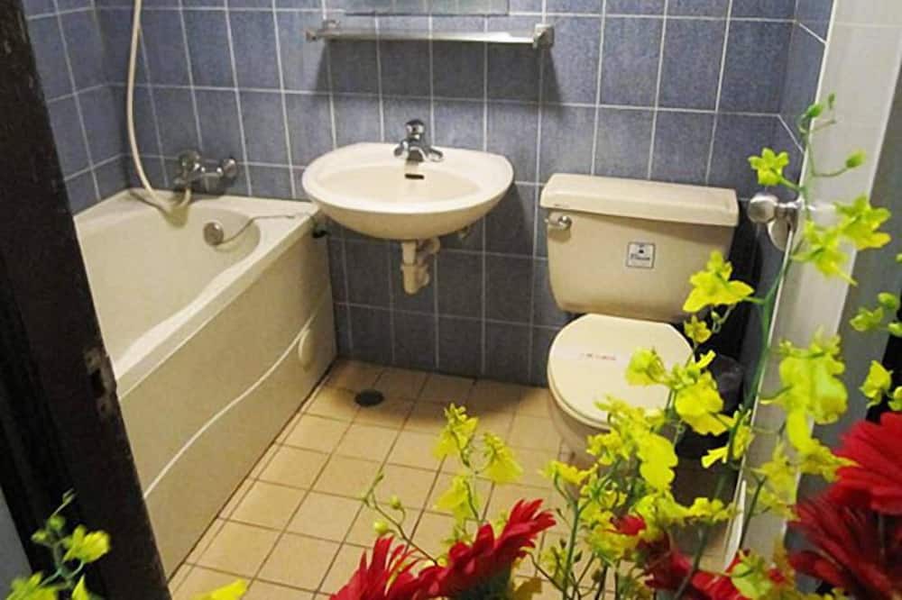 Photo of Bathroom in Ren'ai District