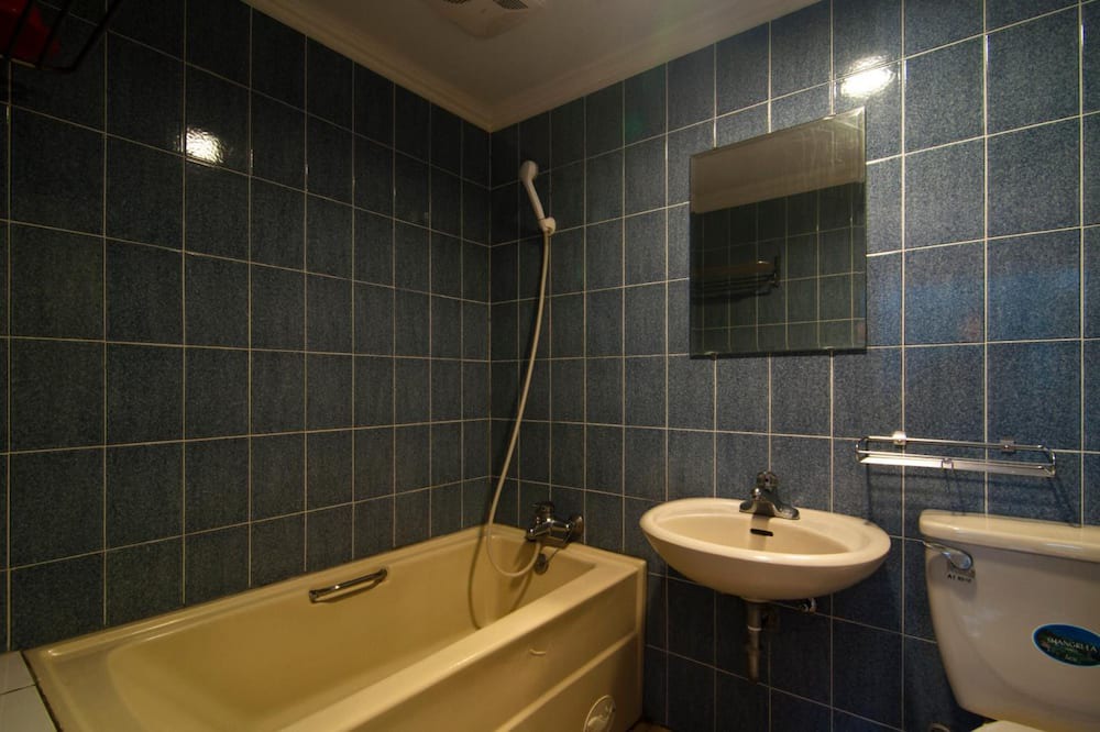 Photo of Bathroom in Ren'ai District