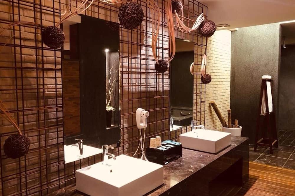 Photo of Bathroom in Wuri District