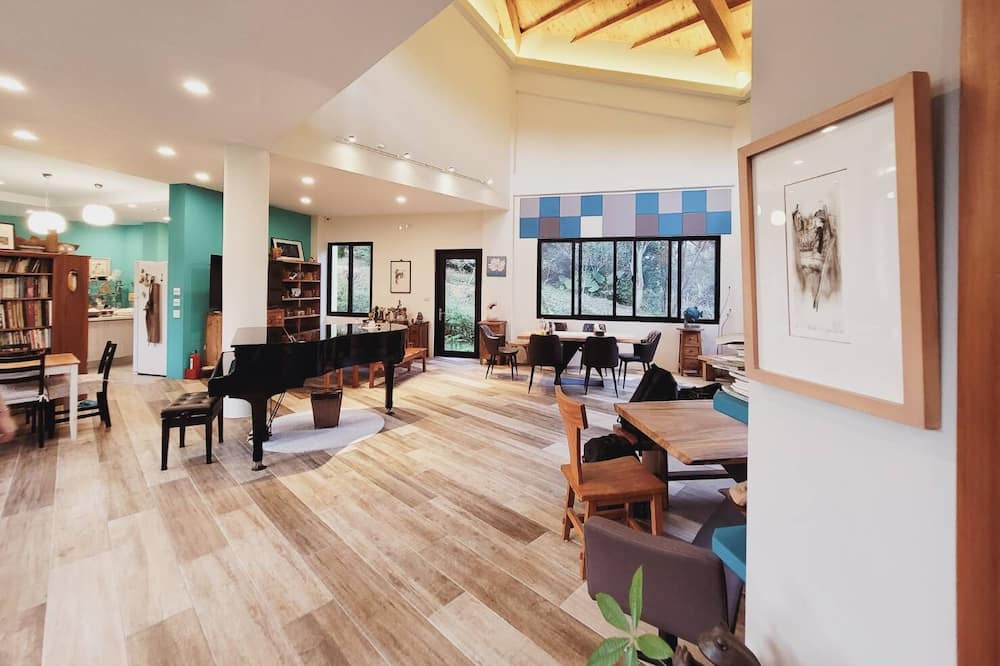 Photo of Livingroom in Puli