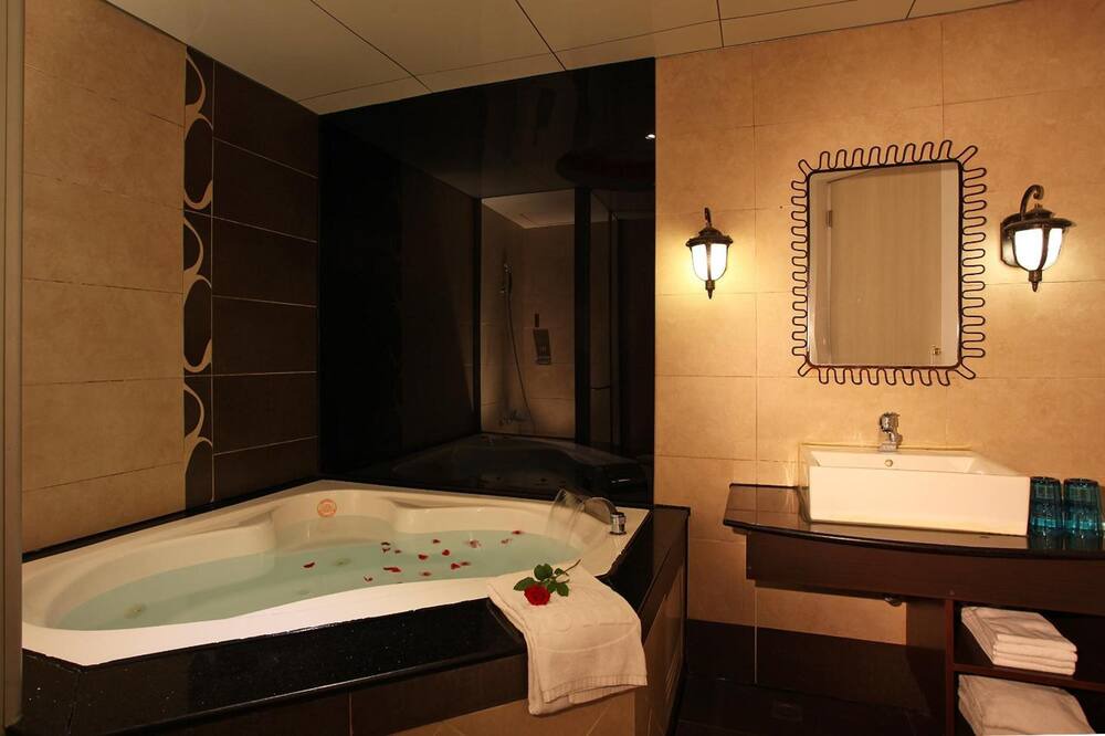 Photo of Bathroom in Xiaogang