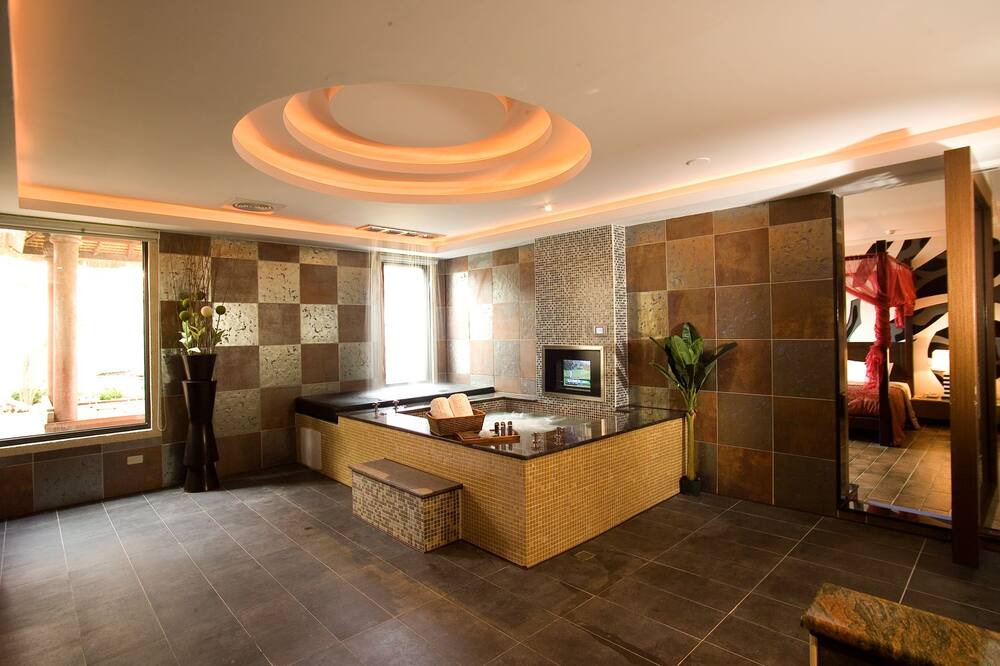 Photo of Bathroom in Qiaotou District