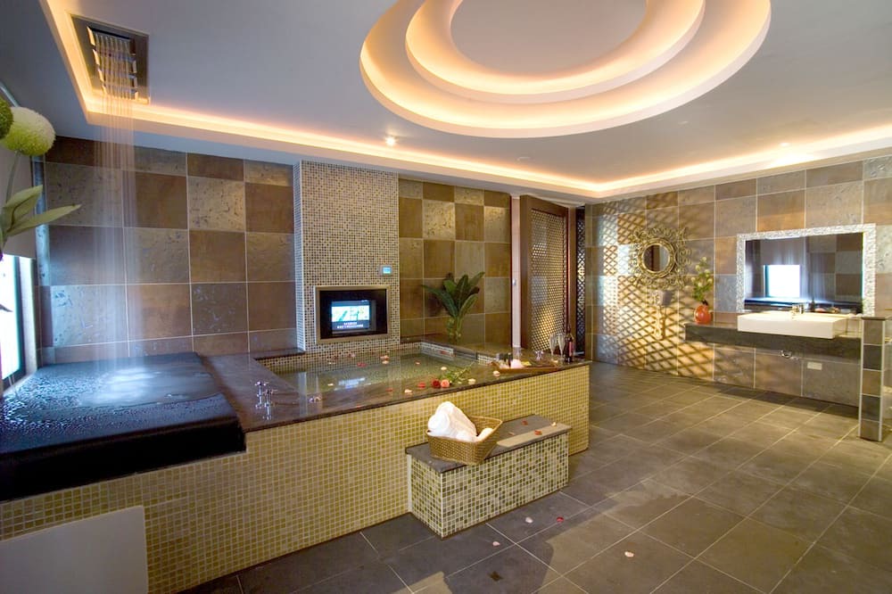 Photo of Bathroom in Qiaotou District