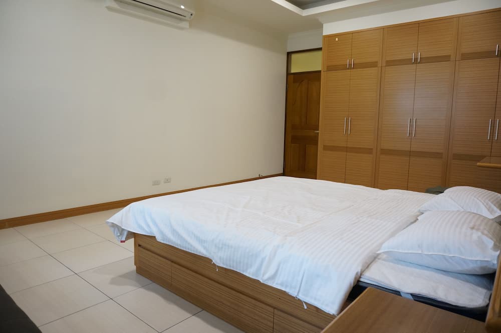 Photo of Bedroom in North District