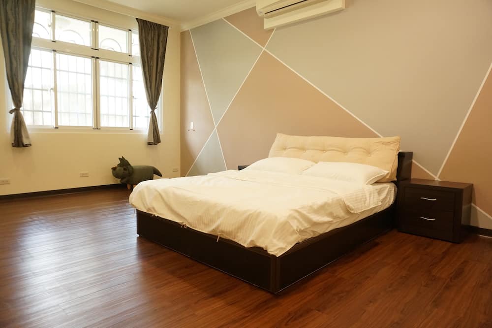 Photo of Bedroom in North District