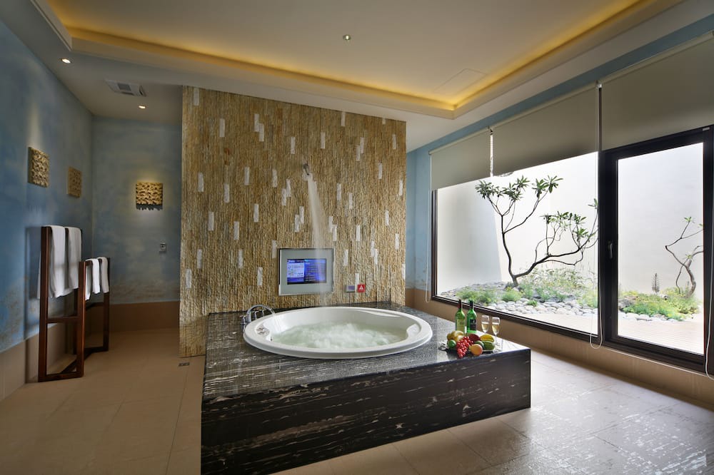 Photo of Bathroom in Tianzhong