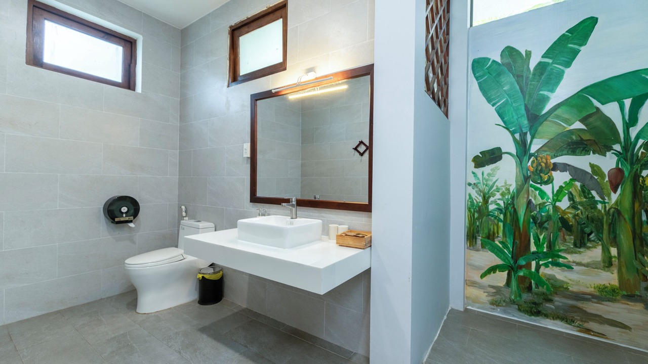 Photo of Bathroom in Ong Lang