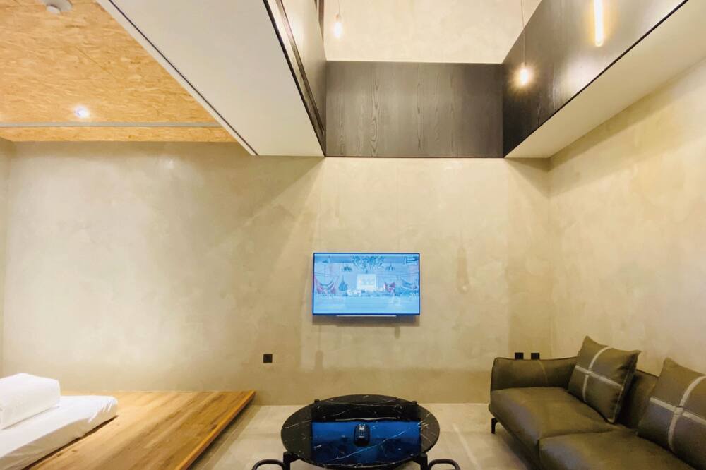 Photo of Bedroom in West Central District