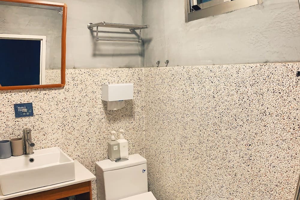 Photo of Bathroom in Fengshan District