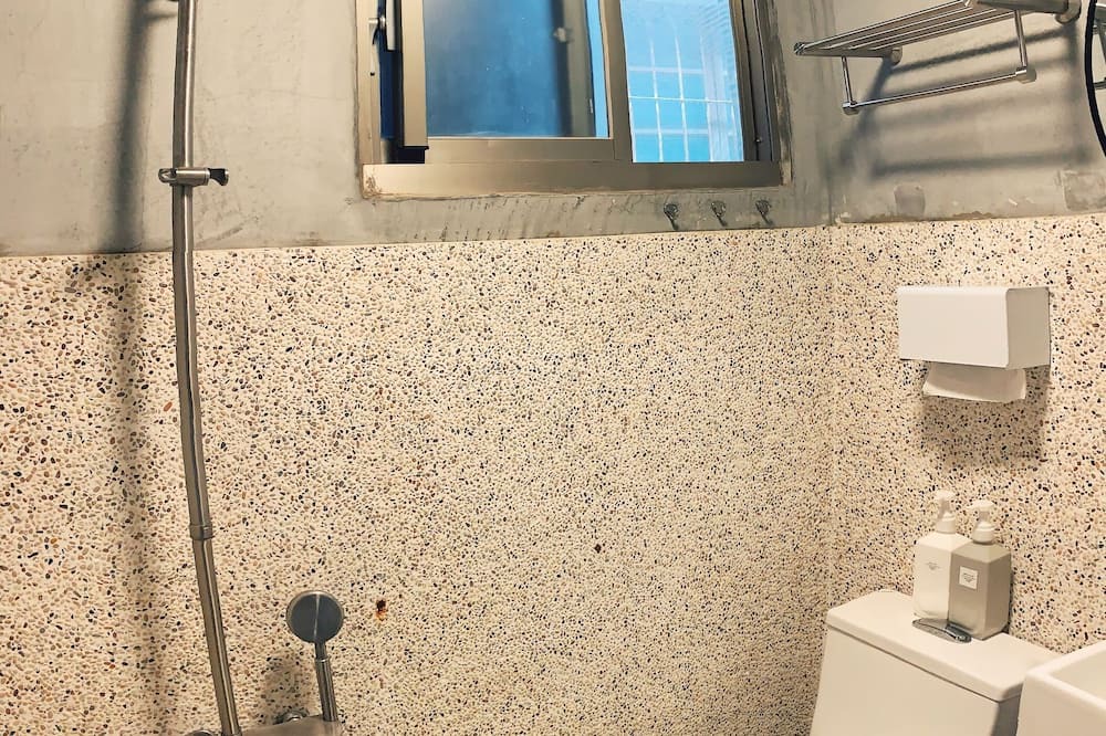 Photo of Bathroom in Fengshan District