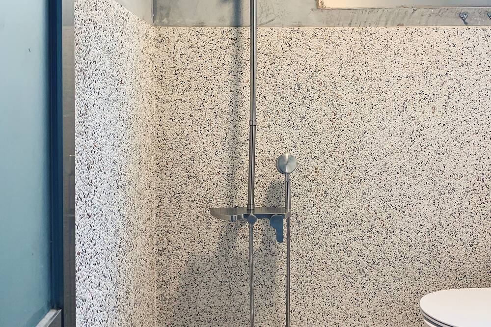 Photo of Bathroom in Fengshan District