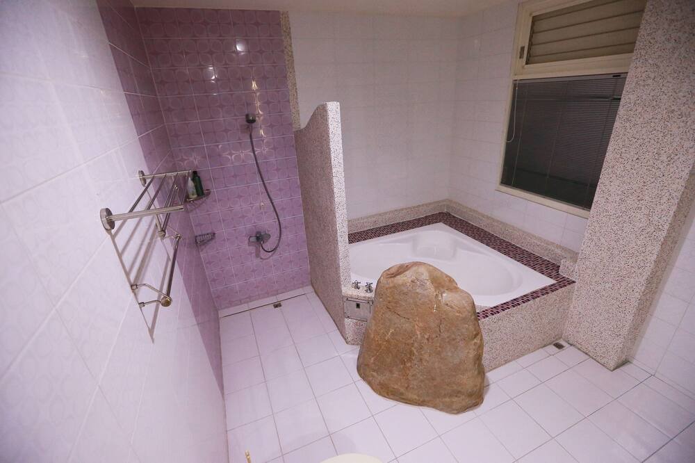 Photo of Bathroom in Puli