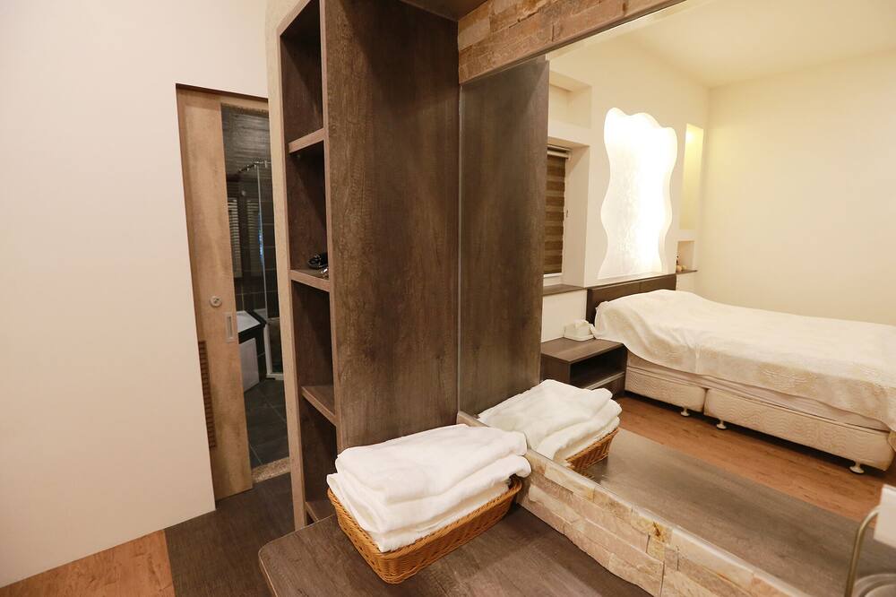 Photo of Bedroom in Puli