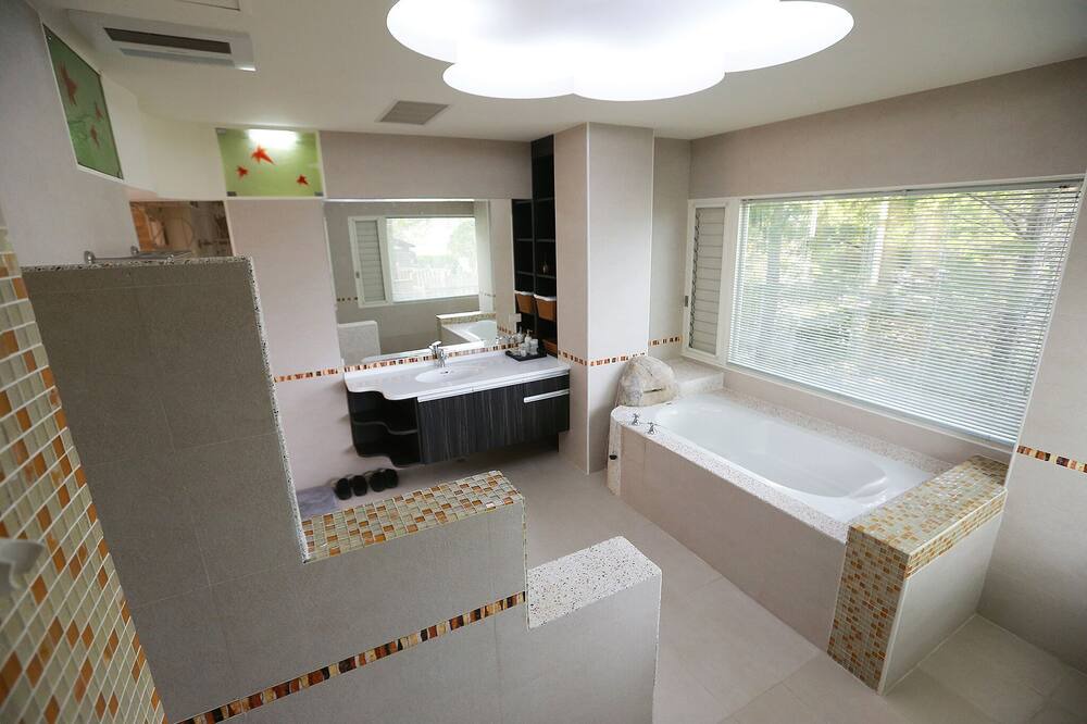 Photo of Bathroom in Puli