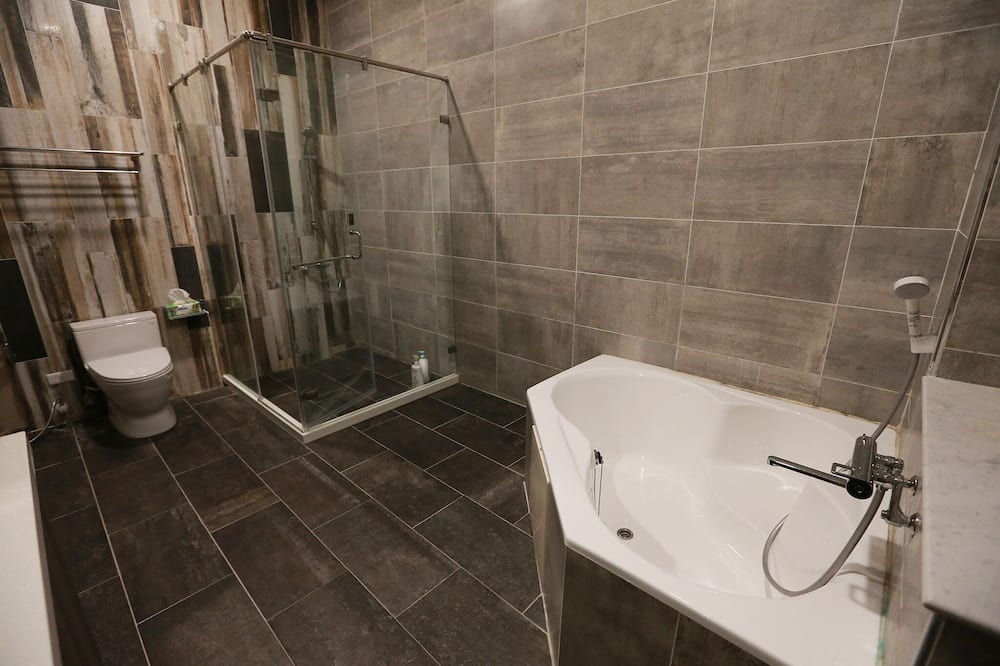 Photo of Bathroom in Puli