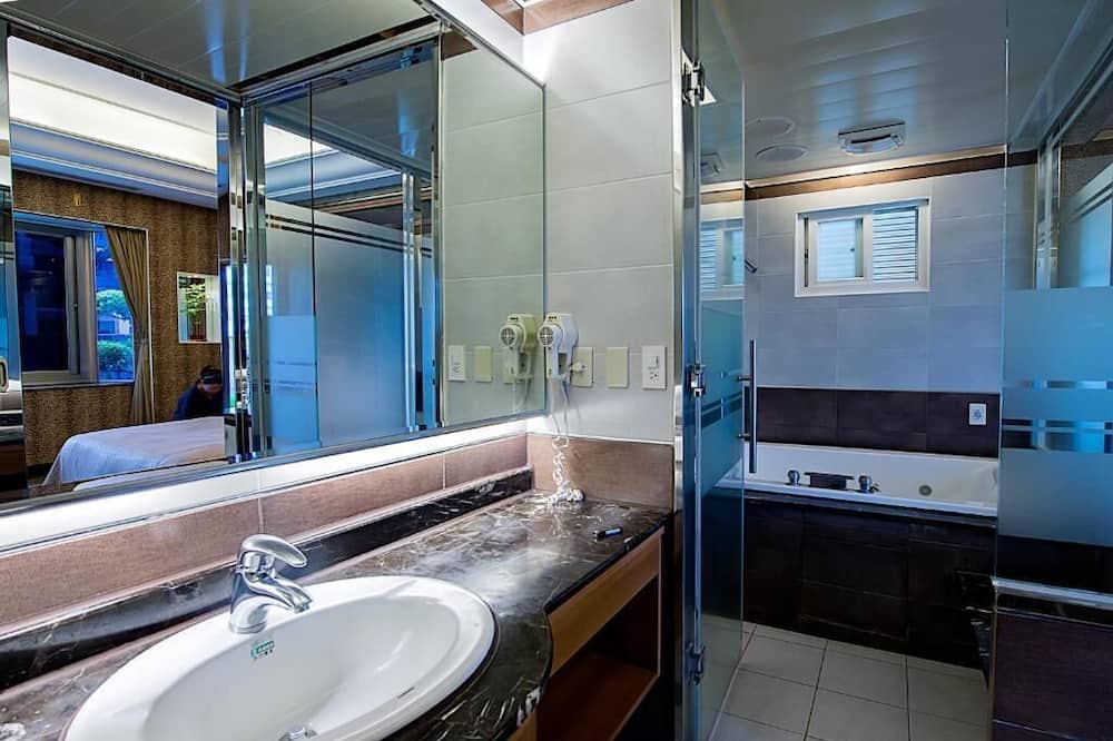 Photo of Bathroom in Longtan District
