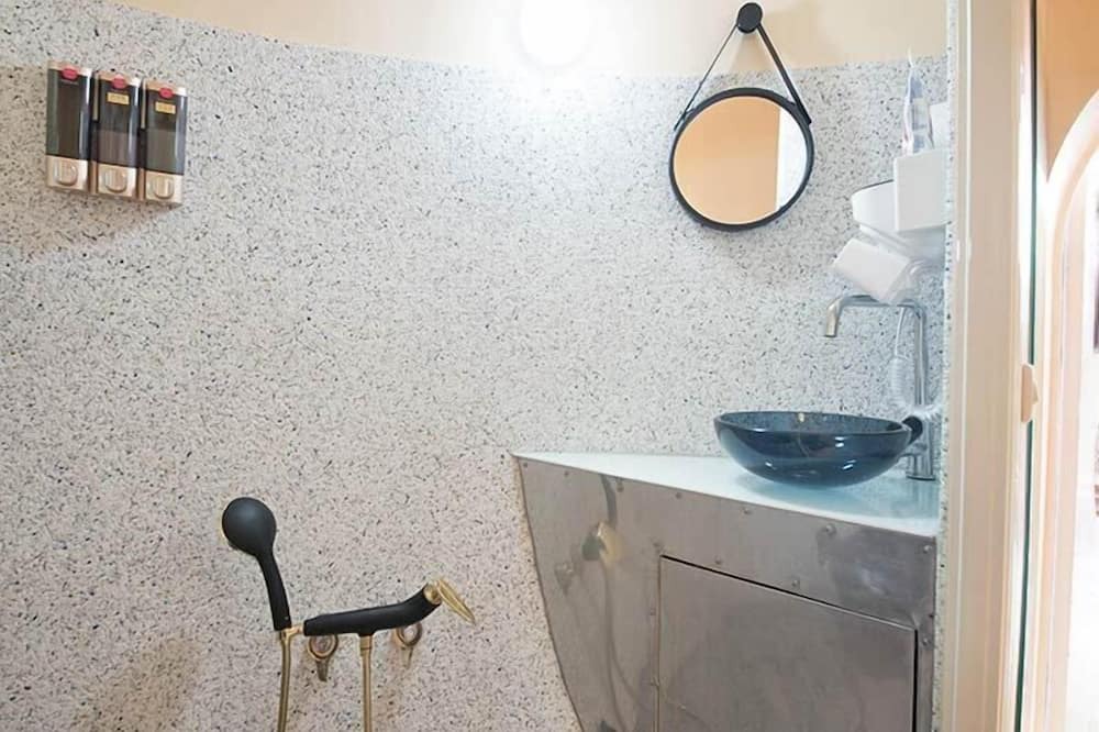 Photo of Bathroom in Guoxing