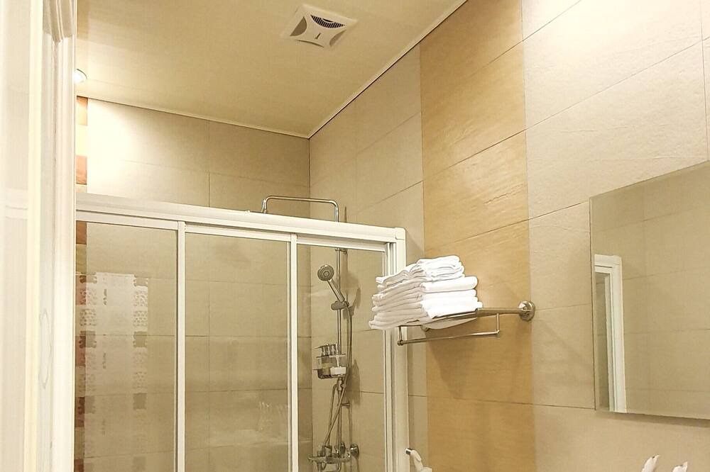 Photo of Bathroom in Lugu
