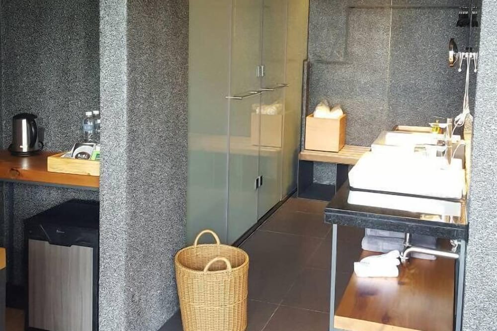 Photo of Bathroom in Gukeng