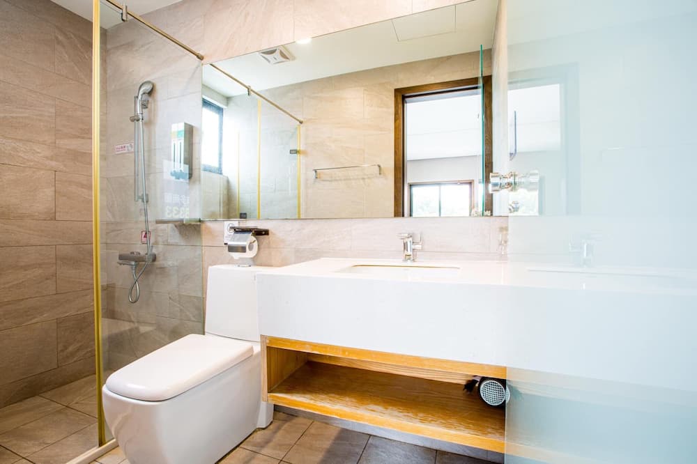 Photo of Bathroom in University District
