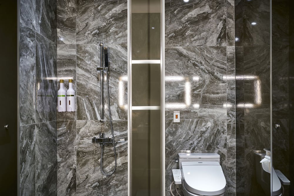 Photo of Bathroom in Yuanli