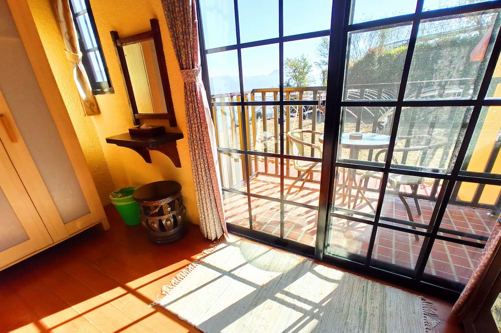 Photo of Patio Balcony in Ren'ai