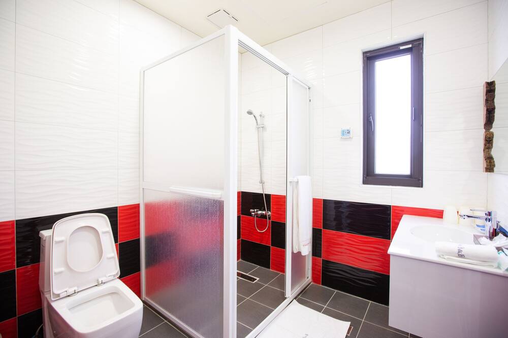 Photo of Bathroom in Yuli