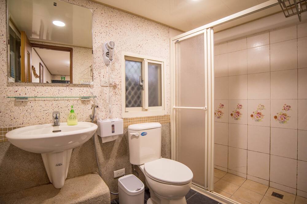 Photo of Bathroom in Ruifang