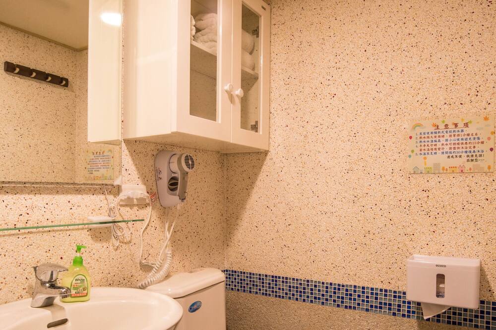 Photo of Bathroom in Ruifang