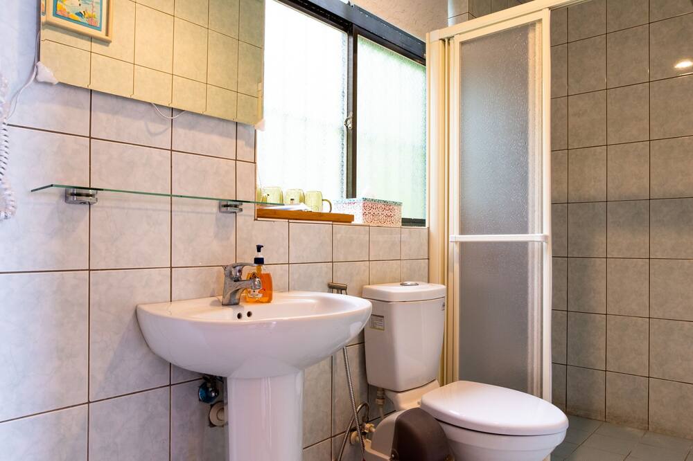 Photo of Bathroom in Ruifang