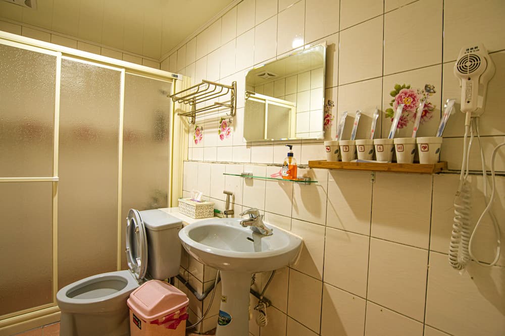 Photo of Bathroom in Ruifang