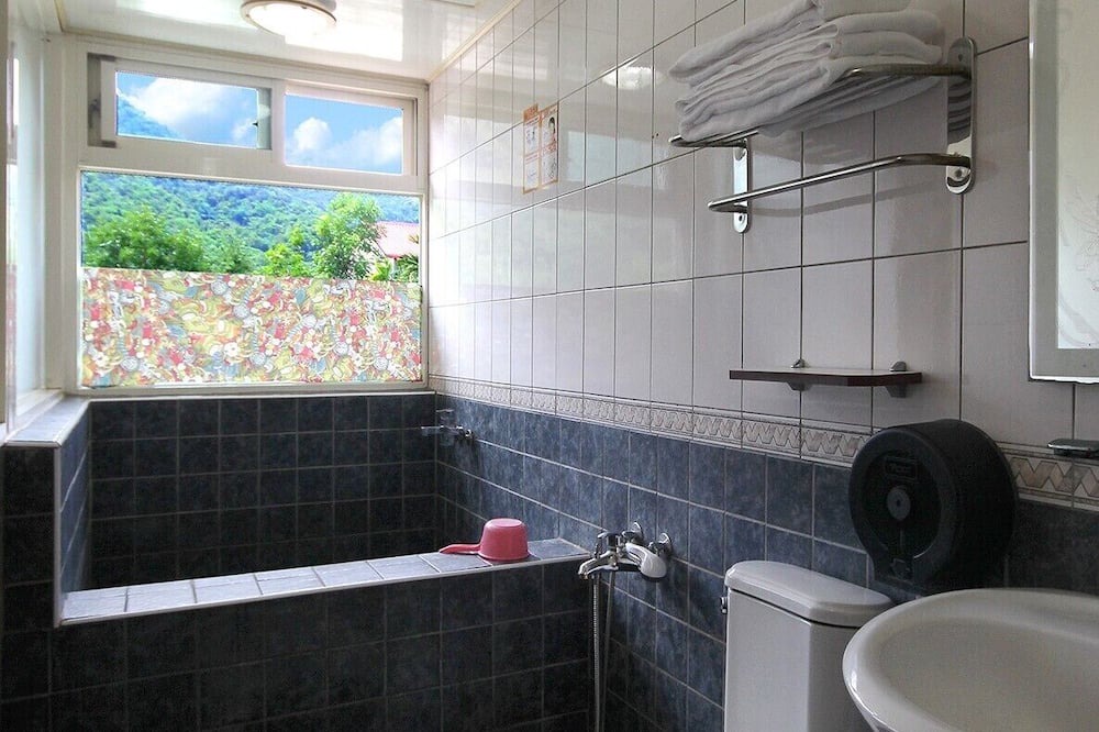 Photo of Bathroom in Guoxing