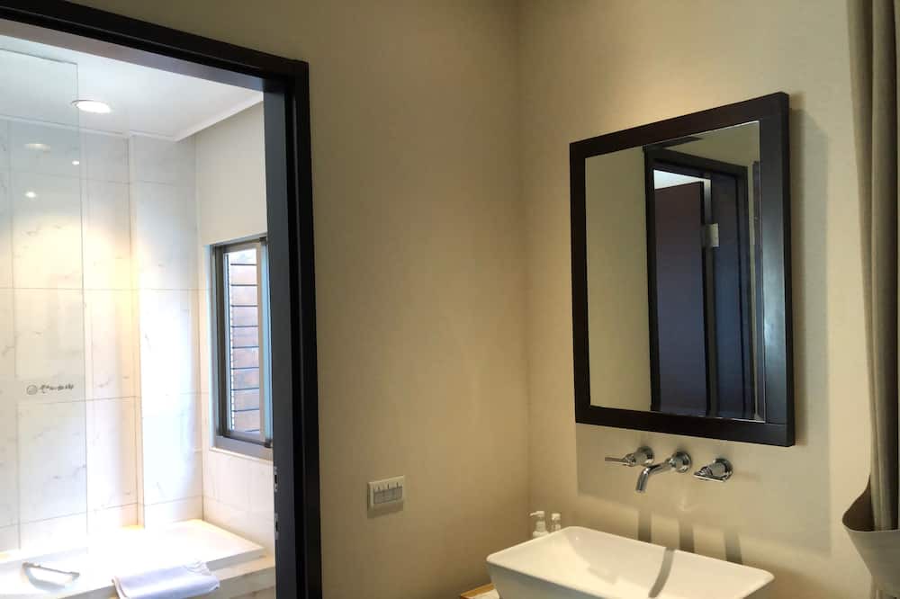 Photo of Bathroom in Ren'ai
