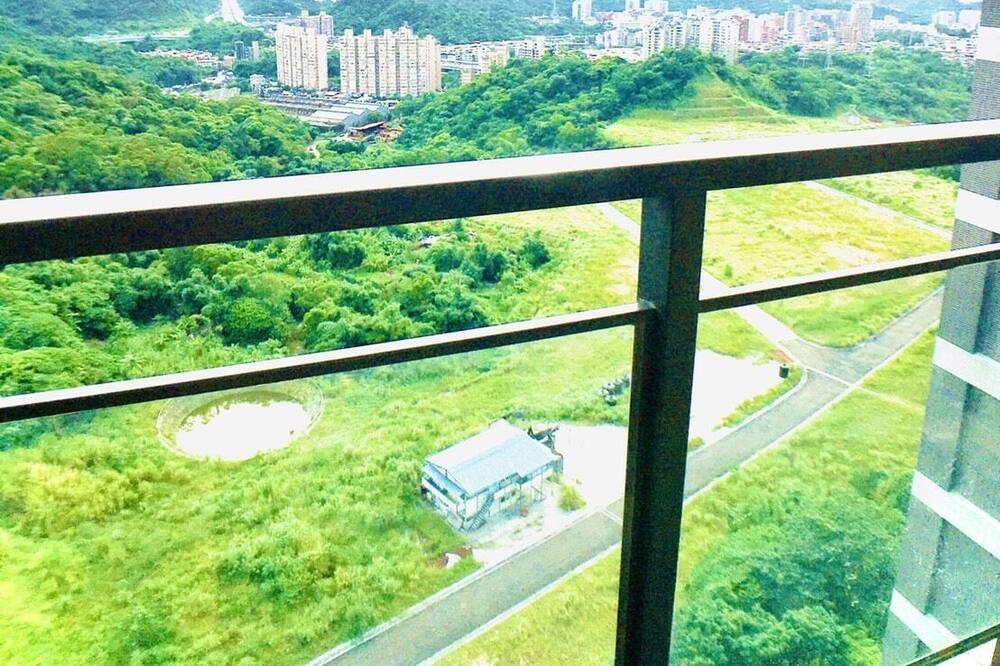 Photo of Patio Balcony in Xizhi District