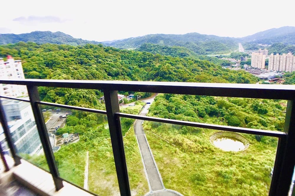 Photo of Patio Balcony in Xizhi District