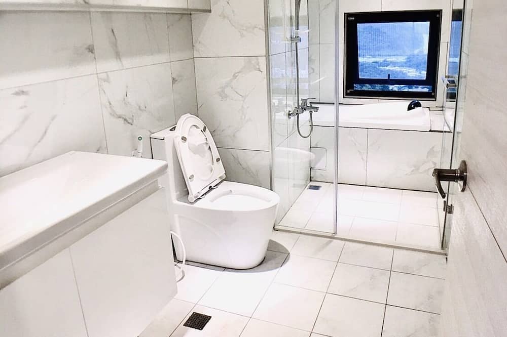 Photo of Bathroom in Xizhi District