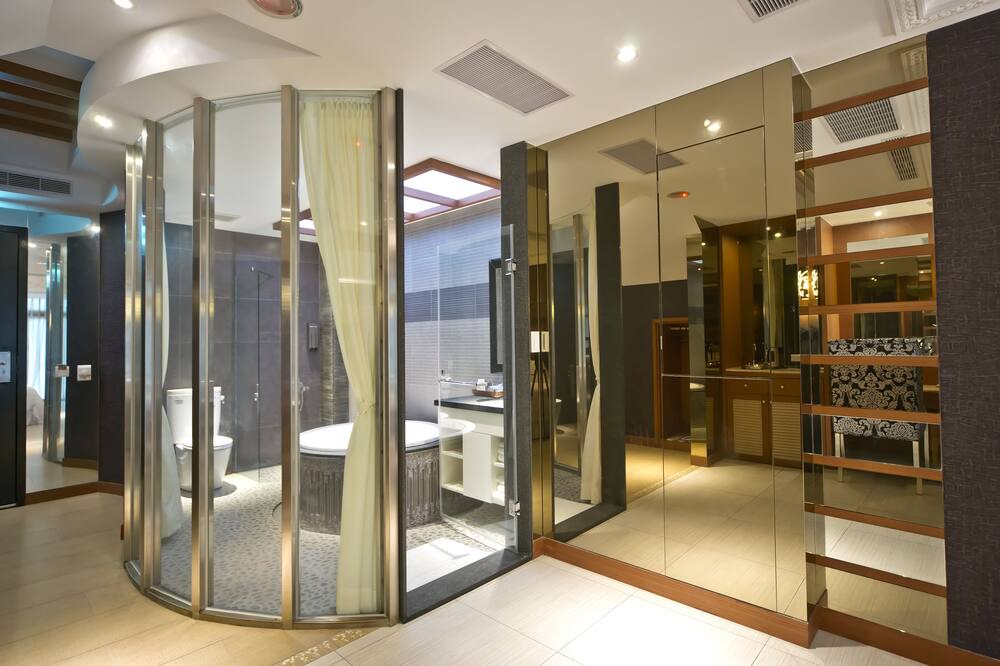 Photo of Bathroom in Wanli