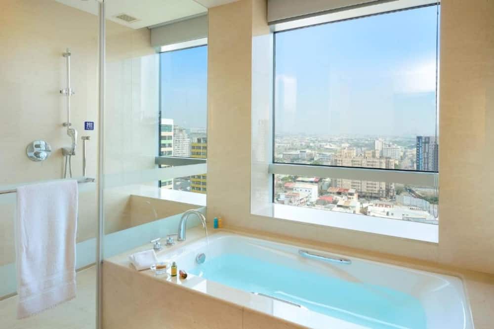 Photo of Bathroom in Xitun District
