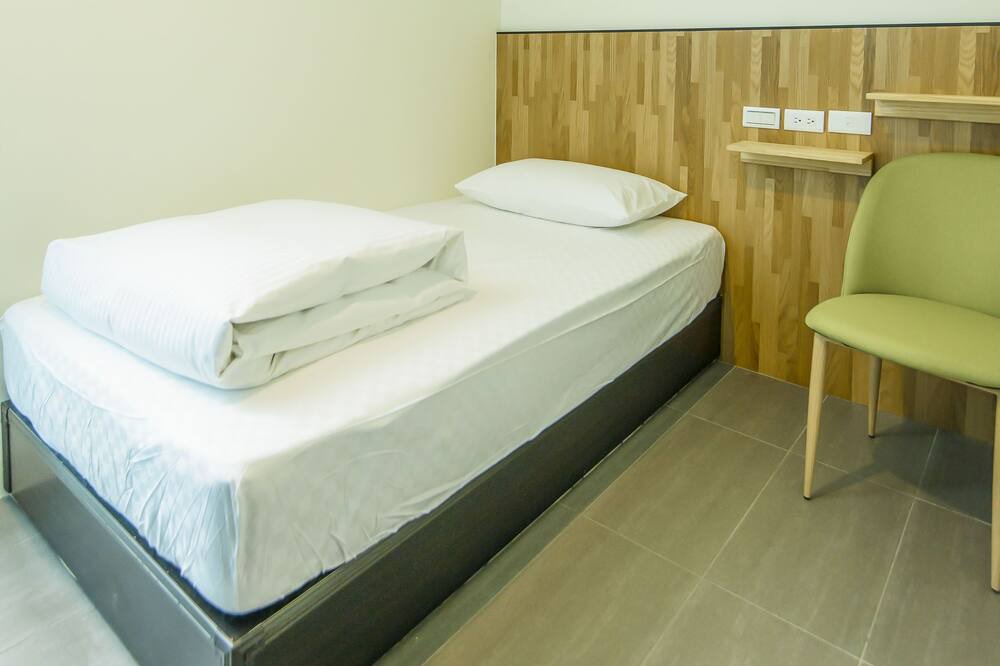 Photo of Bedroom in East District